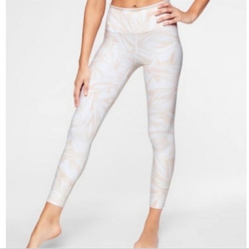 Athleta High Rise Peach and White Chaturanga 7/8 tights. Size Medium.